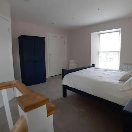 Town Centre Luxury Retreat Apartment Mountmellick Exterior photo