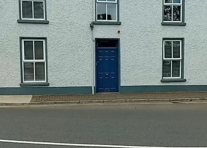 Town Centre Luxury Retreat